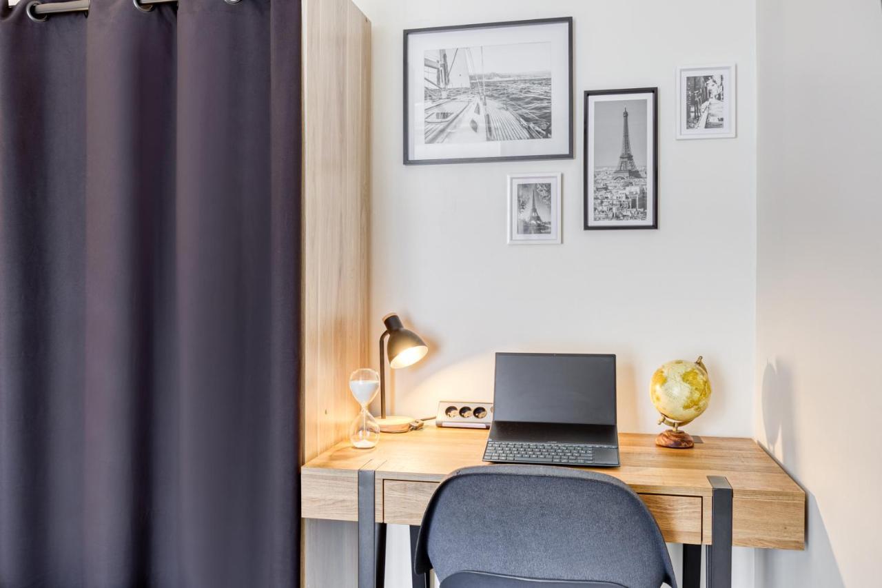 Appartement Fleur de lys 5 min Château et Gare Wifi, Netflix à Versailles Extérieur photo