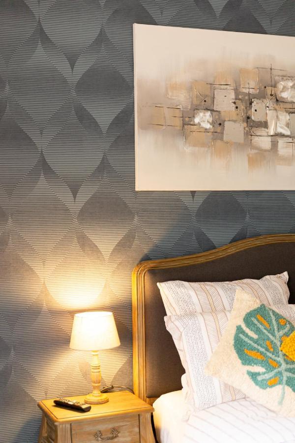 Appartement Fleur de lys 5 min Château et Gare Wifi, Netflix à Versailles Extérieur photo