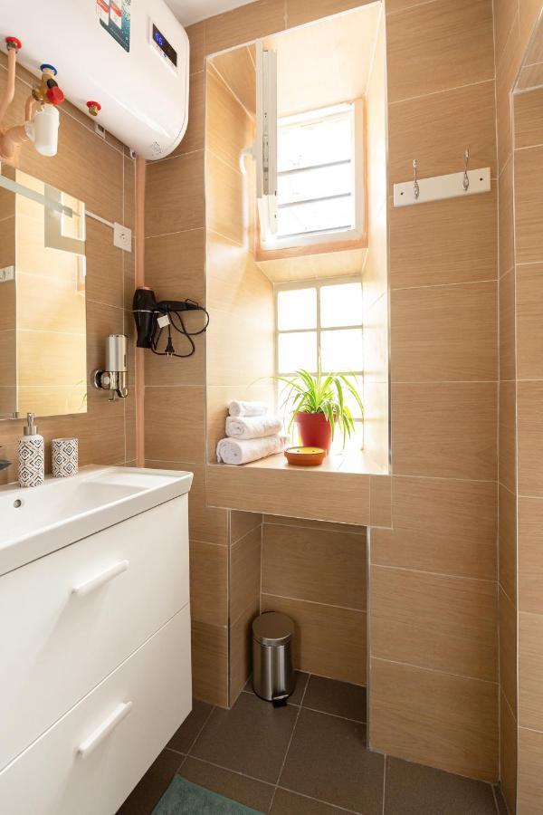 Appartement Fleur de lys 5 min Château et Gare Wifi, Netflix à Versailles Extérieur photo